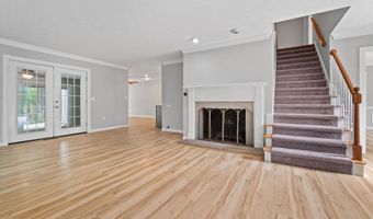11 Spring Hill Rd, Bedford, NH 03110