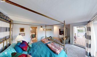 222 DEL NORTE Ln 8, Brookings, OR 97415