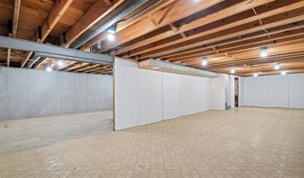 109 Timka Dr, Ballwin, MO 63011
