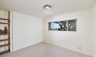 3190 Falcon Dr, Carlsbad, CA 92008