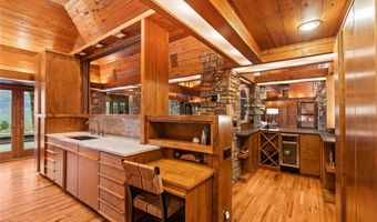 749 Stillmont Cir, Cashiers, NC 28717
