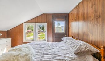 95 Bellwater Ave, Barton, VT 05822