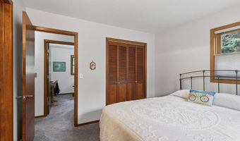 8451 Cedar Ln, Wisconsin Rapids, WI 54494
