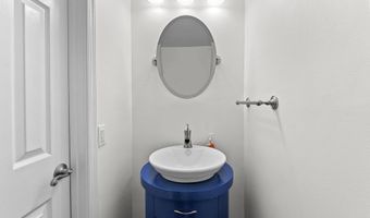19- A W UHLER Ave, Alexandria, VA 22301