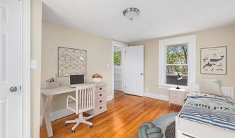 1056 Pontiac Ave, Cranston, RI 02920