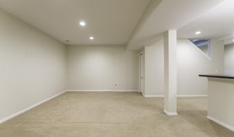 2962 Hunley Dr, Ann Arbor, MI 48105