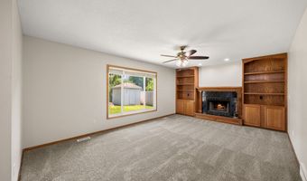 2805 NW Park Ln, Ankeny, IA 50023