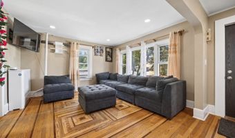 26 Liberty St, Andover, NJ 07801