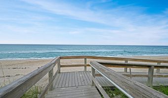 451 E Egret Cir, Barefoot Bay, FL 32976