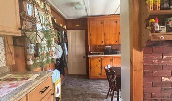 121 Main Rd, Abbot, ME 04406