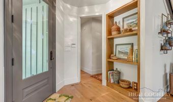 30 Crestview Ln, Banner Elk, NC 28604