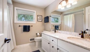 2460 Mershon Dr, Ann Arbor, MI 48103