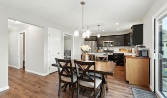 1308 Hideaway Dr, Auburn, IN 46706