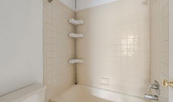 44 Spruce Ct, Bedminster, NJ 07921