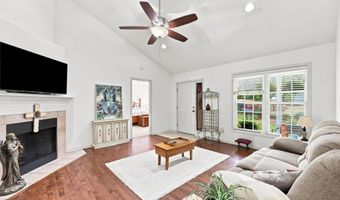 612 Seymour St, Aberdeen, NC 28315