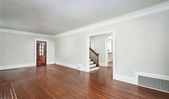 141 Storer Ave, Akron, OH 44302