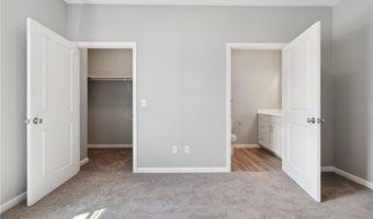 10 Steele Blvd 202, Berlin, CT 06037