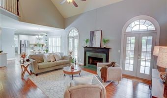 5196 Staverly Ln, Peachtree Corners, GA 30092