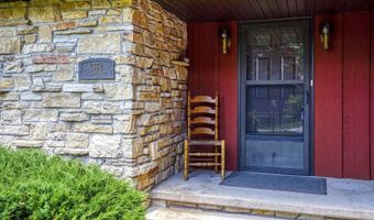 1334 W CLOVERDALE Dr, Appleton, WI 54914