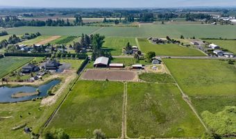 10093 Wiseacre Ln, Aurora, OR 97002