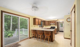 196 Pickerel Lake Rd, Colchester, CT 06415