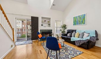 1320 N WAYNE St N 405, Arlington, VA 22201