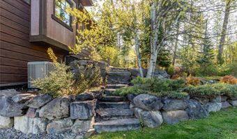 32220 Tamarack Dr, Bigfork, MT 59911