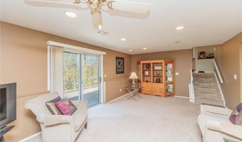 490 Riverside Dr, Painesville, OH 44077