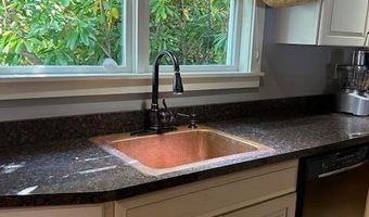 53 Congress St, Belfast, ME 04915