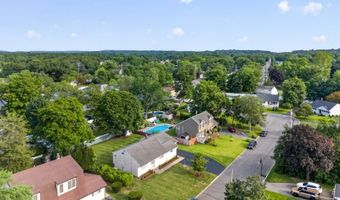 10 Frances Rd, Bayonne, NJ 07035