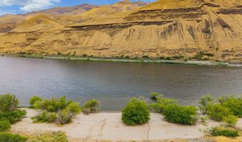31018 Snake River Rd, Asotin, WA 99402