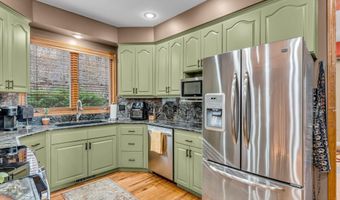 731 E 1100 Rd, Baldwin City, KS 66006