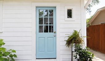 211 MONTCLAIR St, Alamo Heights, TX 78209