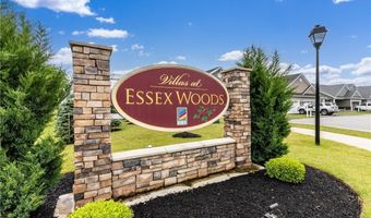 30 Essex Woods Ln B, Amherst, NY 14228