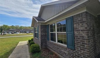 141 Mcrae St, Atmore, AL 36502