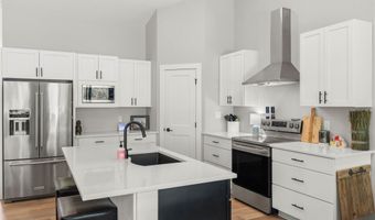 1040 W Trace Pl, Polk City, IA 50226