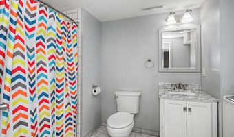 623 River Oak Dr, Ames, IA 50010