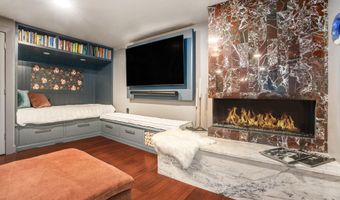 60 Alta Dl NE, Ada, MI 49301