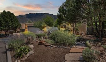 2740 TRAMWAY Cir NE, Albuquerque, NM 87122