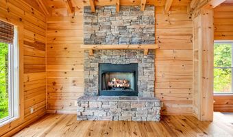 160 Sweetwater Ridge Rd, Balsam Grove, NC 28708
