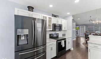 1312 Summerhouse Dr, Indianapolis, IN 46217