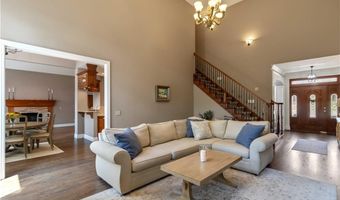 3906 NE Cadbury Ave, Bentonville, AR 72712