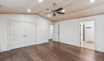 67 E West Ln, Belgrade, ME 04917