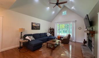 32 Red Maple Ct, Batesville, IN 47006