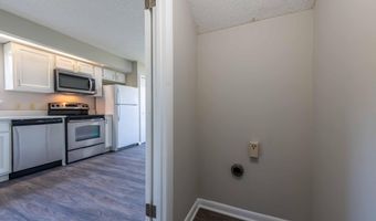 890 HIBISCUS St, Atlantic Beach, FL 32233