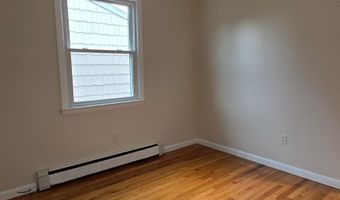 104 Yacht St, Bridgeport, CT 06605