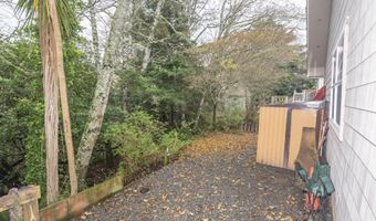 1405 VIEW Ct, Brookings, OR 97415