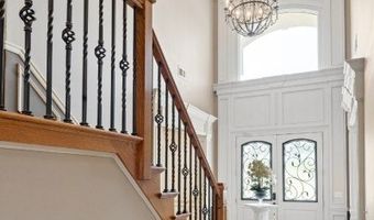 3 Buckingham Rd, Bayonne, NJ 07035
