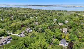 50 0 Indian Trl, Barnstable, MA 02630