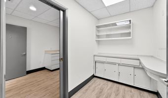 220 N WESTMONTE Dr A, Altamonte Springs, FL 32714